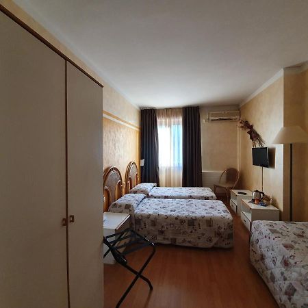 Hotel Le Pageot Аоста Экстерьер фото