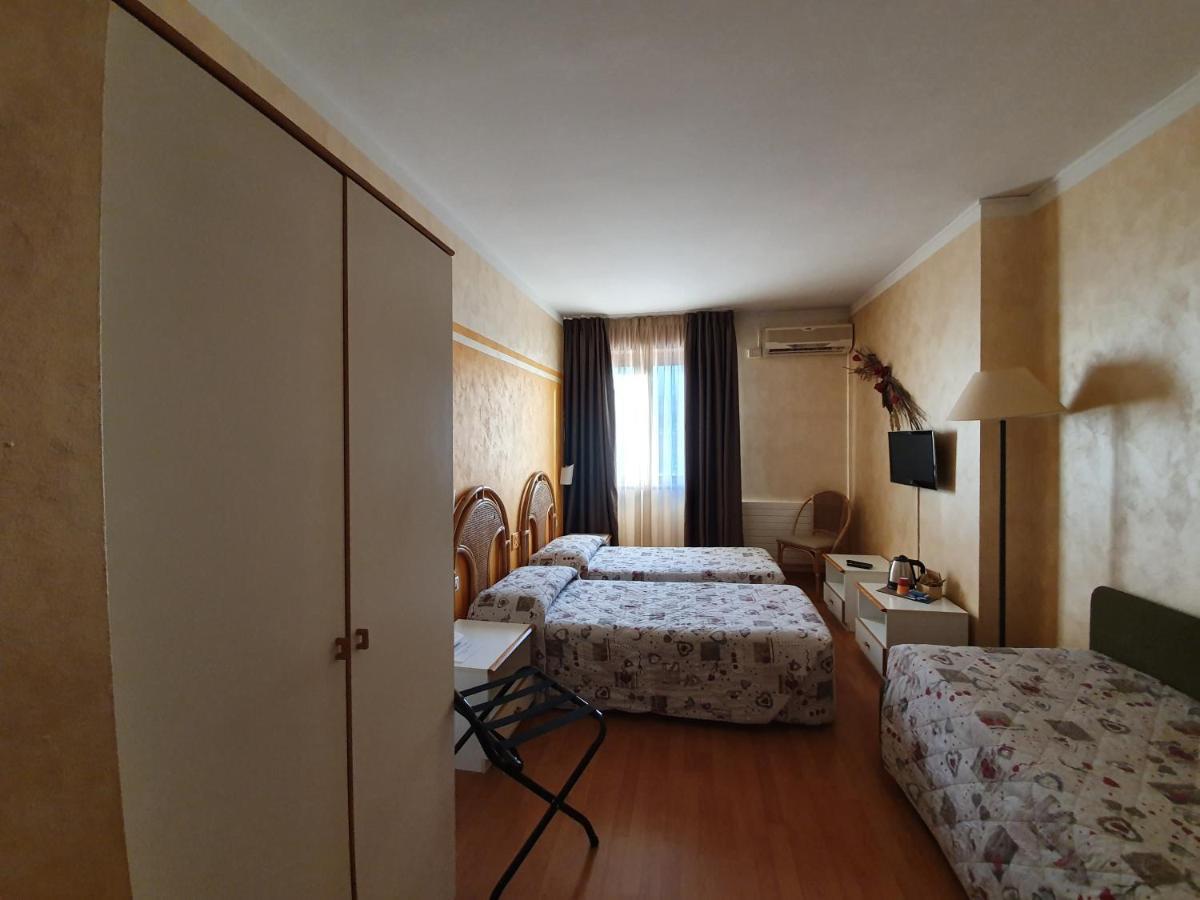 Hotel Le Pageot Аоста Экстерьер фото