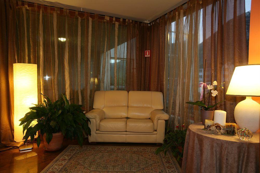 Hotel Le Pageot Аоста Экстерьер фото