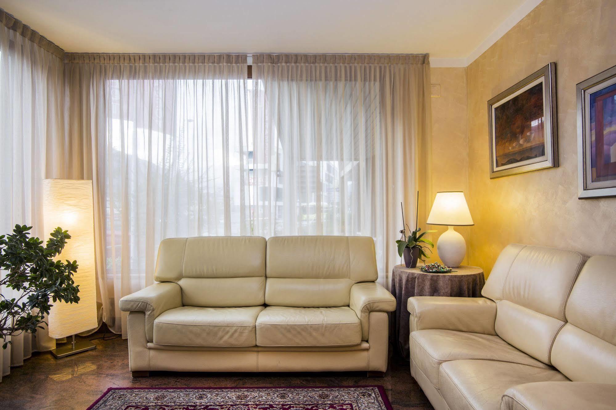 Hotel Le Pageot Аоста Экстерьер фото